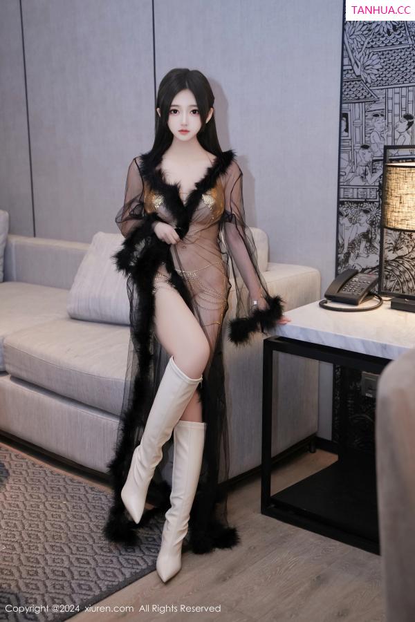   [XiuRen]高清写真图 2024.06.12 No.8686 奶茶味的包子 美腿性感第9张图片